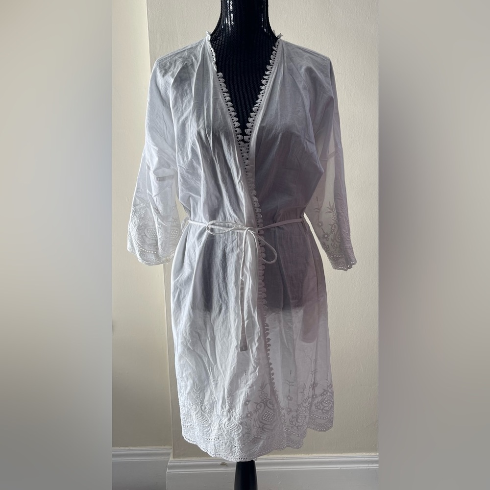 Victoriana White Cotton Lace Robe Size Small